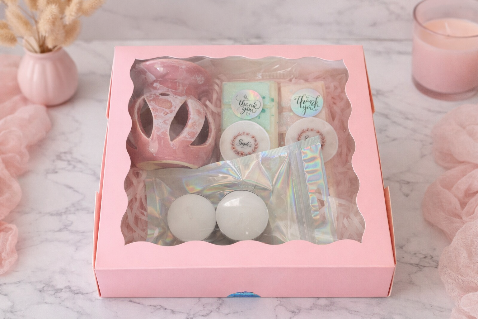 Wax burner, Two snap bars and two free tea lights🌸